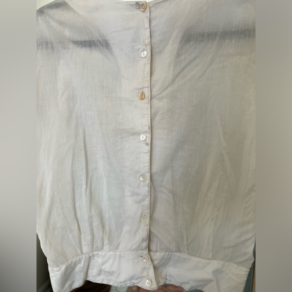 1960s Parisian Vintage blouse - Picture 9 of 9